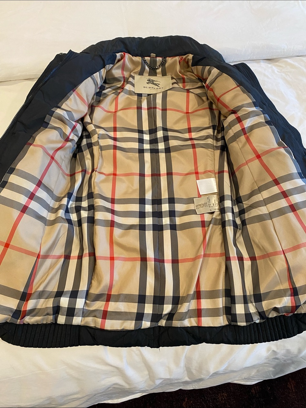 Burberry Black Quilted Diamond-Puffer Coat - Picture 2 of 8